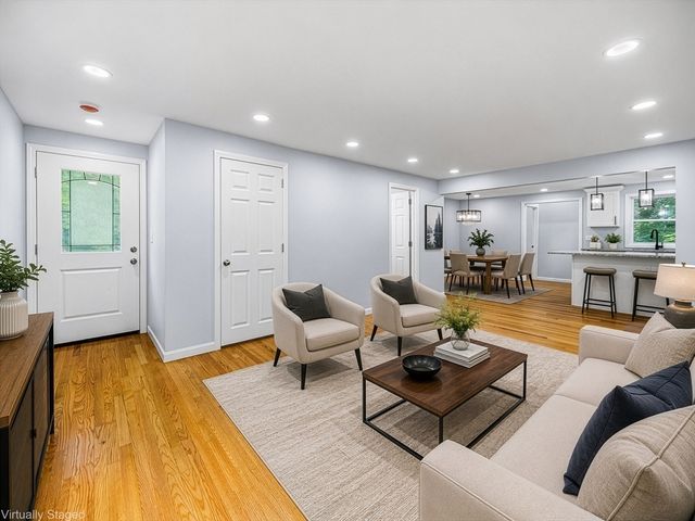 211 Bonnie Brae Dr, West Springfield, MA 01089