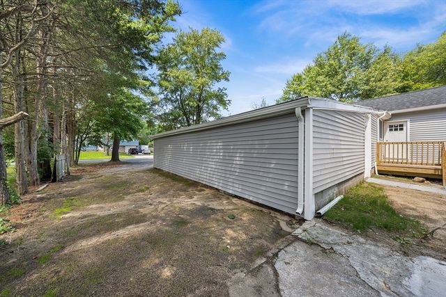 211 Bonnie Brae Dr, West Springfield, MA 01089