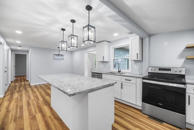 211 Bonnie Brae Dr, West Springfield, MA 01089