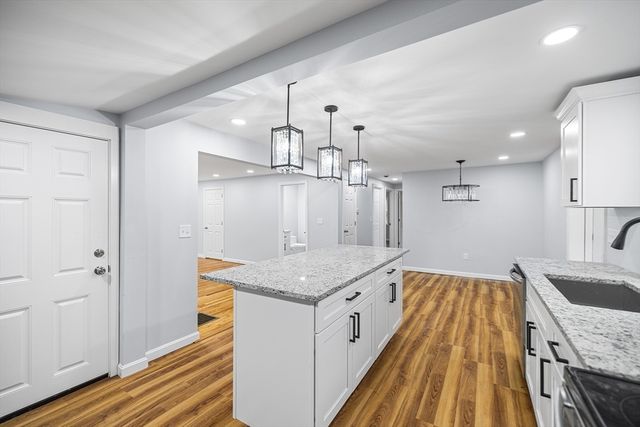 211 Bonnie Brae Dr, West Springfield, MA 01089