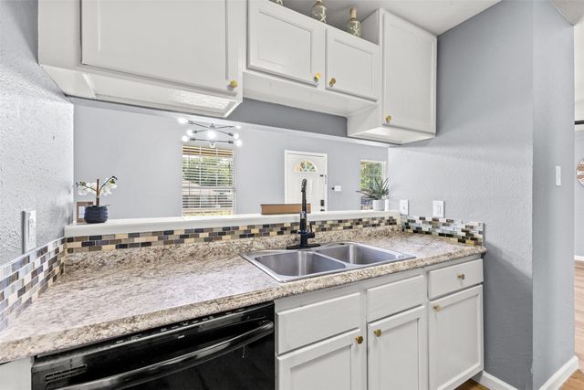 108 Cook Street, Waxahachie, TX 75165