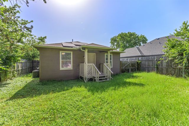 108 Cook Street, Waxahachie, TX 75165
