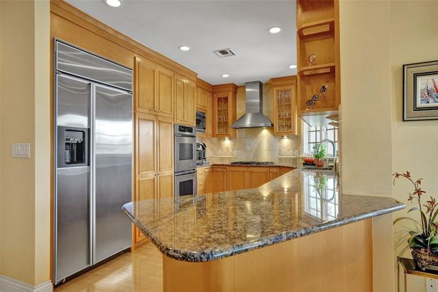 7 Saranac Road, Sea Ranch Lakes, FL 33308