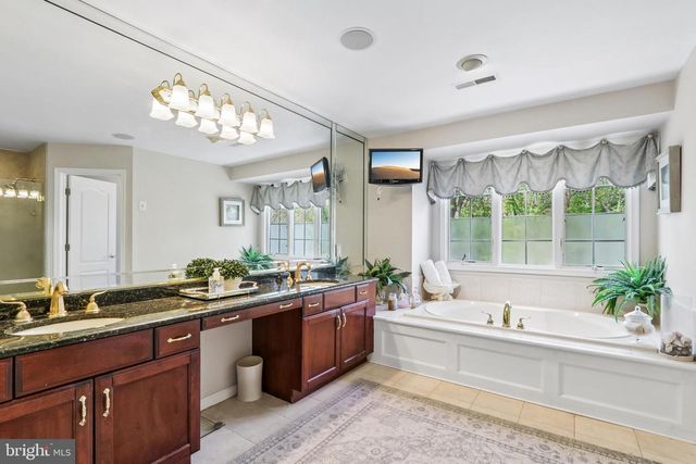 3 TIMBER GREEN CT, Medford, NJ 08055