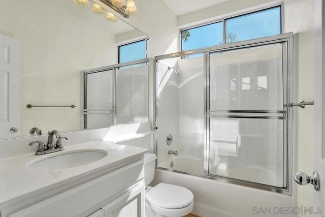 1674 W 11th Ave, Escondido, CA 92029