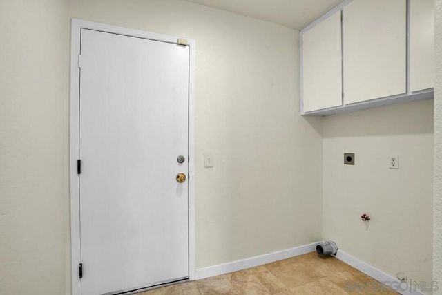 1674 W 11th Ave, Escondido, CA 92029