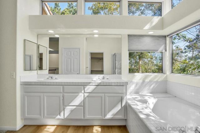 1674 W 11th Ave, Escondido, CA 92029