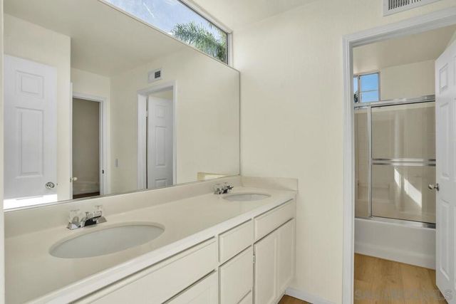 1674 W 11th Ave, Escondido, CA 92029