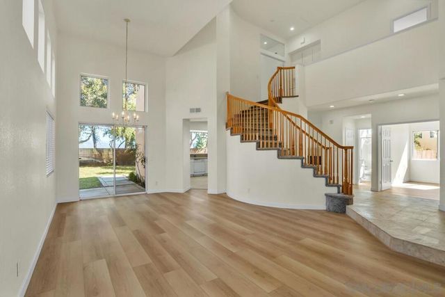 1674 W 11th Ave, Escondido, CA 92029