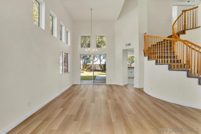 1674 W 11th Ave, Escondido, CA 92029