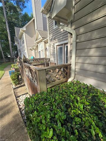 701 New River Ct Apt A, Chesapeake, VA 23320