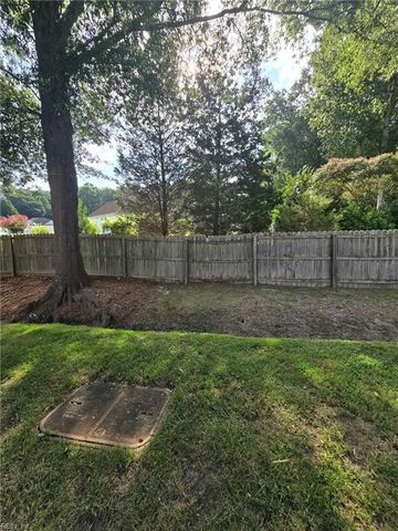 701 New River Ct Apt A, Chesapeake, VA 23320