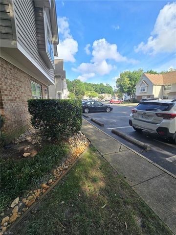 701 New River Ct Apt A, Chesapeake, VA 23320