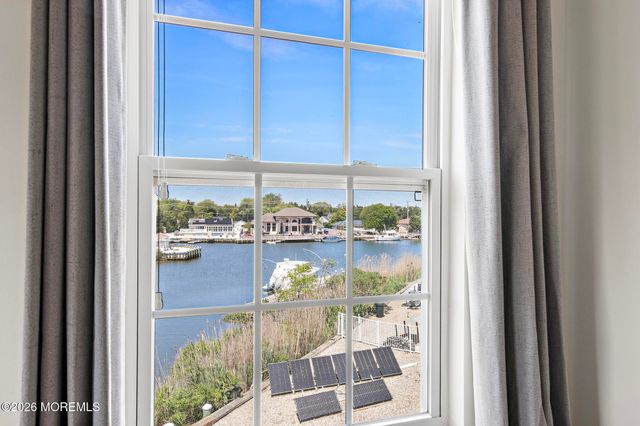 40 Overlook Drive, Little Egg Harbor, NJ 08087