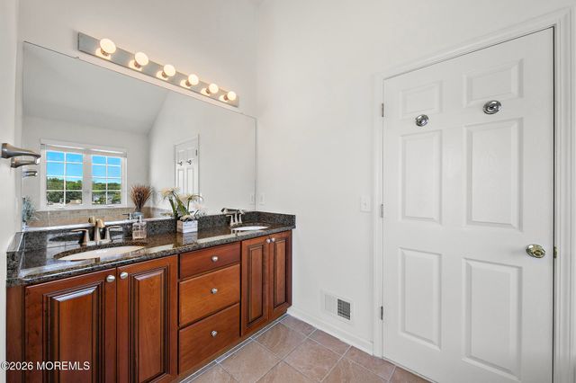 40 Overlook Drive, Little Egg Harbor, NJ 08087