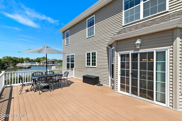 40 Overlook Drive, Little Egg Harbor, NJ 08087