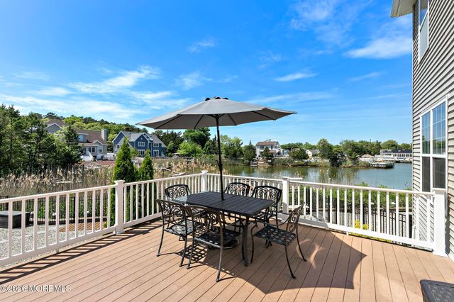40 Overlook Drive, Little Egg Harbor, NJ 08087