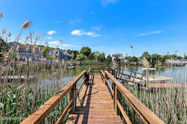 40 Overlook Drive, Little Egg Harbor, NJ 08087