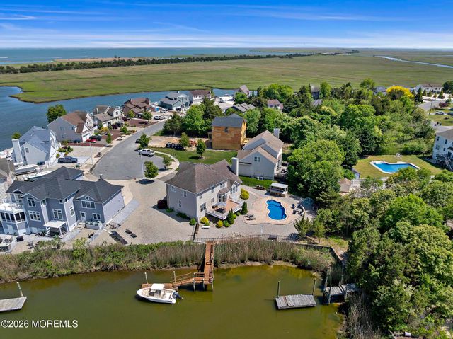 40 Overlook Drive, Little Egg Harbor, NJ 08087