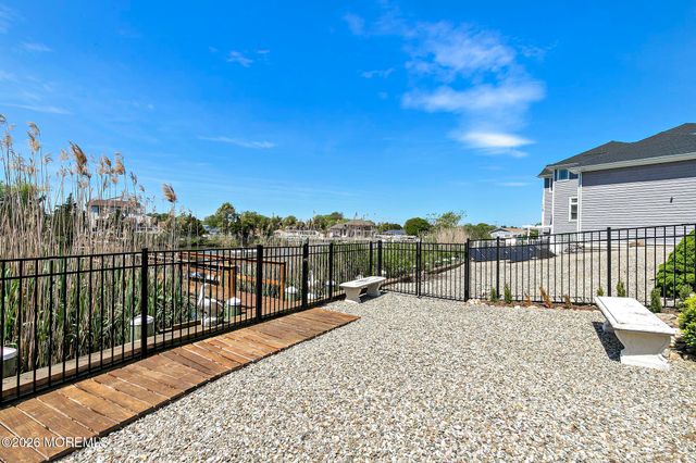 40 Overlook Drive, Little Egg Harbor, NJ 08087