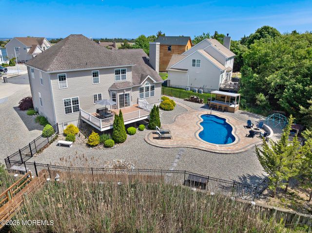 40 Overlook Drive, Little Egg Harbor, NJ 08087