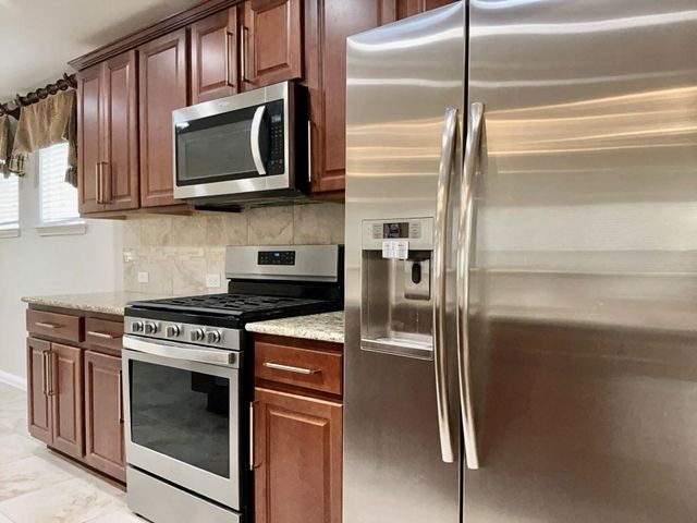 509 Rockport ST, Georgetown, TX 78633