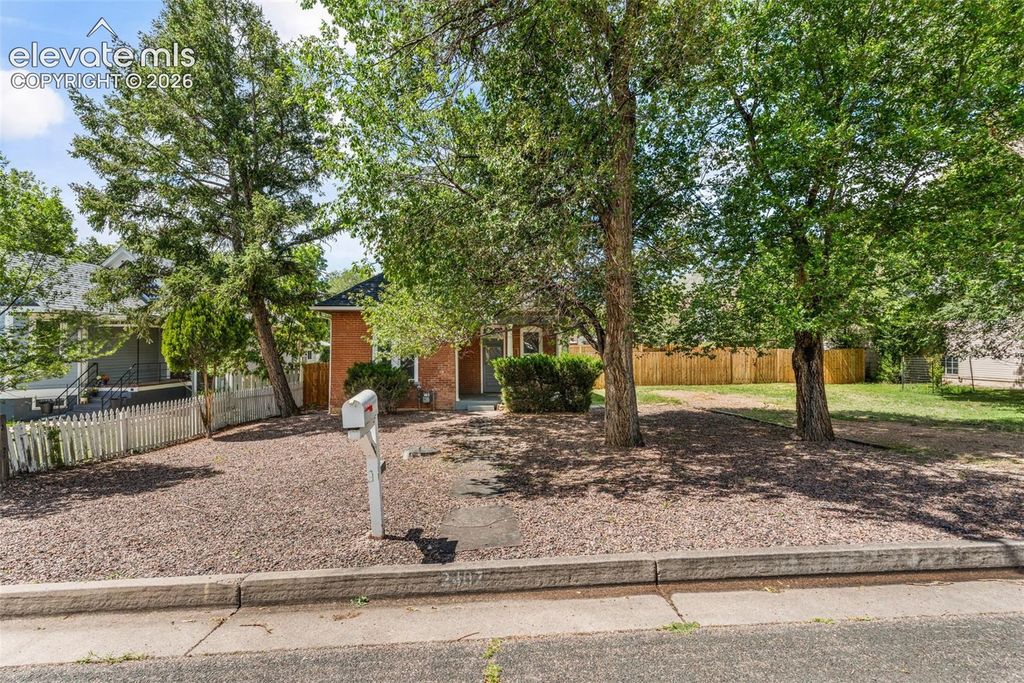 2407 Howbert Street, Colorado Springs, CO 80904 — photo 2