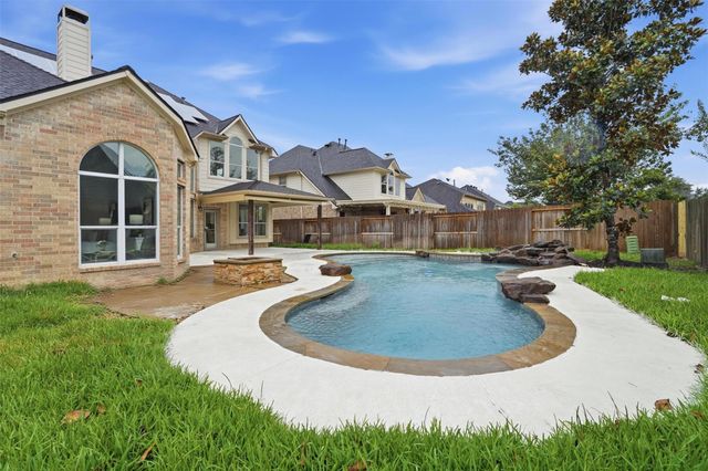 2802 Kestrel Trace Lane, Katy, TX 77494