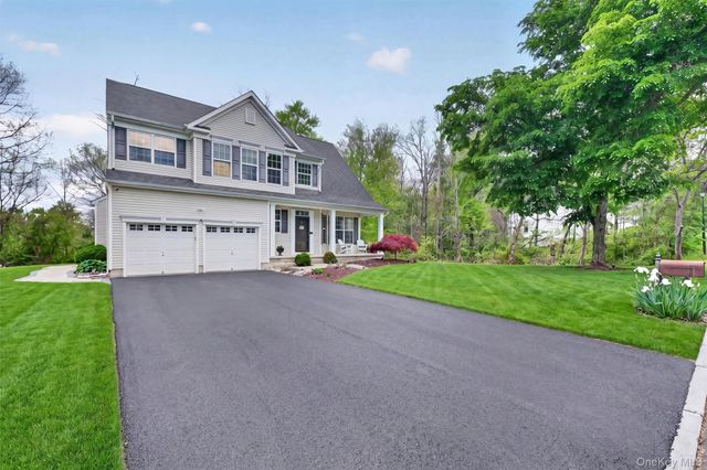 14 Galloway Lane, Walden, NY 12586