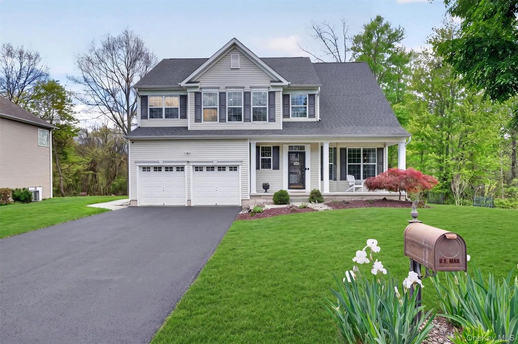 14 Galloway Lane, Walden, NY 12586