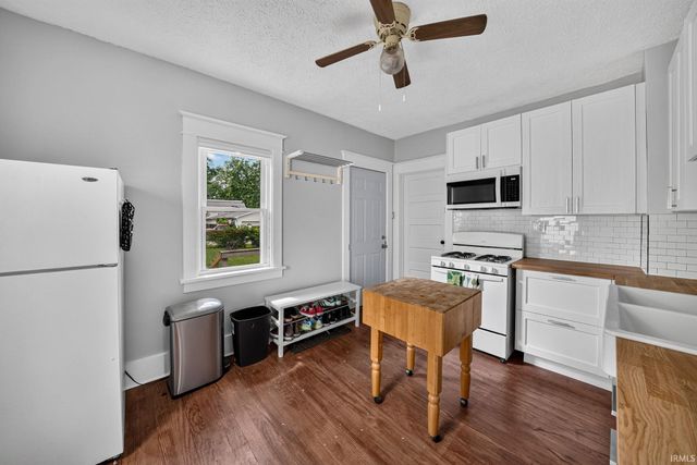 815 S 24Th Street, South Bend, IN 46615