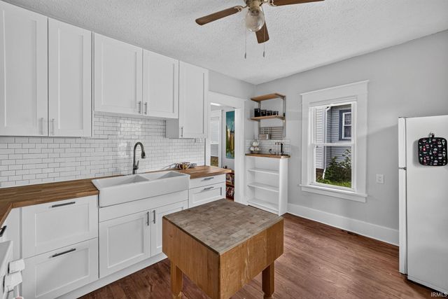 815 S 24Th Street, South Bend, IN 46615