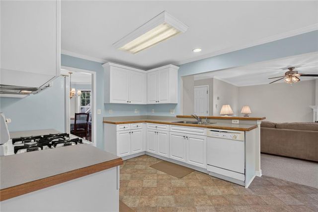2820 Cobblestone Drive Drive, Cumming, GA 30041