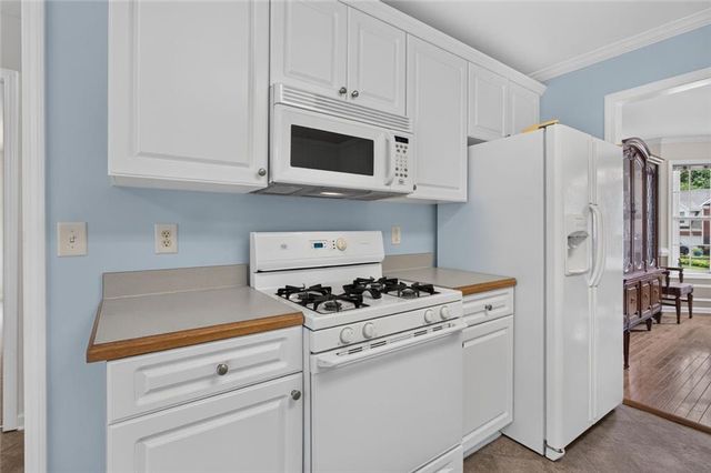 2820 Cobblestone Drive Drive, Cumming, GA 30041