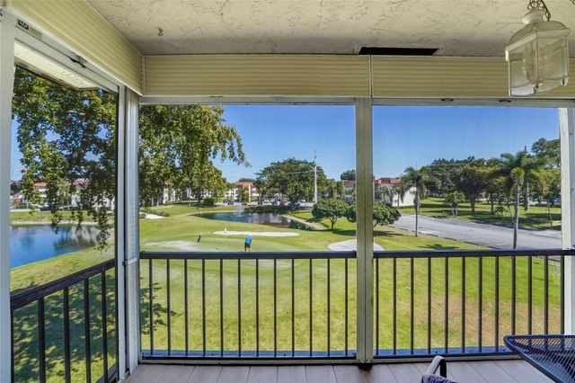 8980 S Hollybrook Boulevard 304, Pembroke Pines, FL 33025