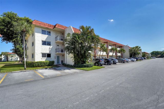 8980 S Hollybrook Boulevard 304, Pembroke Pines, FL 33025
