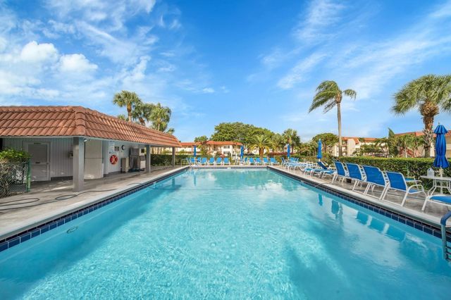 8980 S Hollybrook Boulevard 304, Pembroke Pines, FL 33025