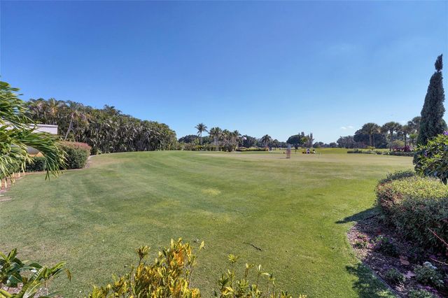 8980 S Hollybrook Boulevard 304, Pembroke Pines, FL 33025