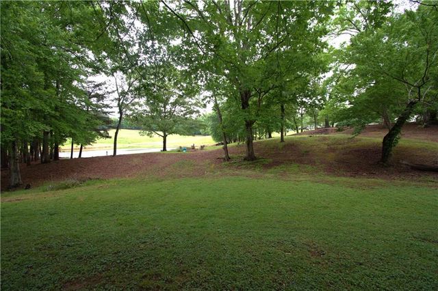 514 Grady Street, Waleska, GA 30183
