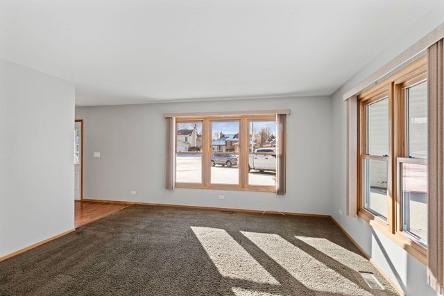 1136 Ten Pin Lane, Zion, IL 60099