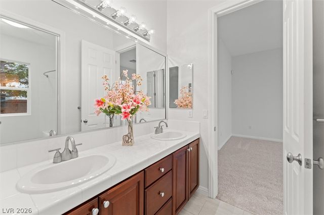 9429 Queen Charlotte Drive, Las Vegas, NV 89145