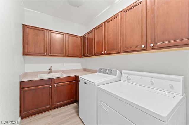 9429 Queen Charlotte Drive, Las Vegas, NV 89145