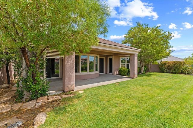 9429 Queen Charlotte Drive, Las Vegas, NV 89145