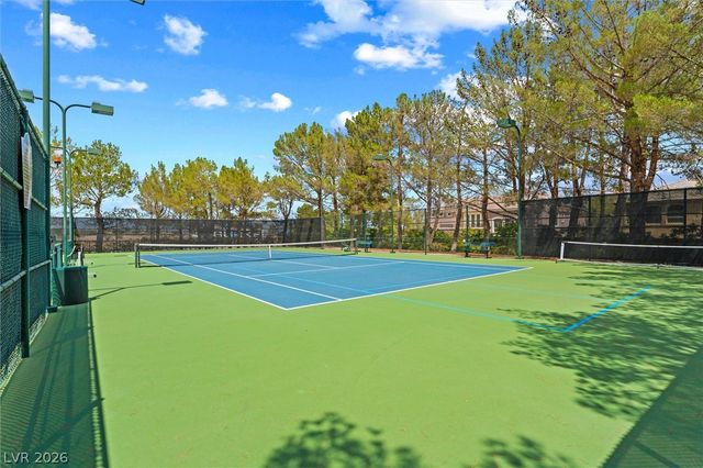 9429 Queen Charlotte Drive, Las Vegas, NV 89145
