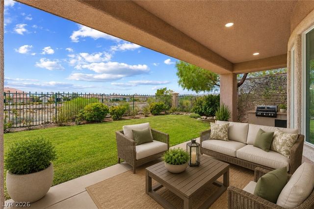 9429 Queen Charlotte Drive, Las Vegas, NV 89145