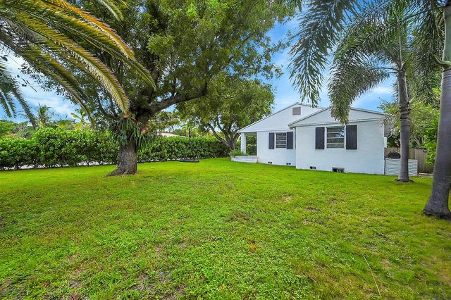 1331 S Palmway, Lake Worth Beach, FL 33460