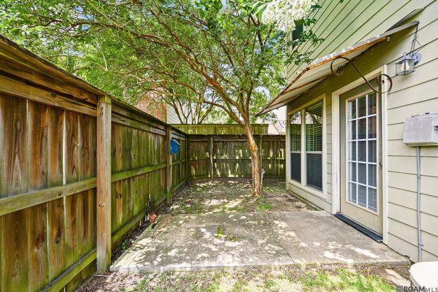 20210 De Chene Dr, Walker, LA 70785