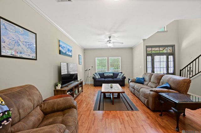 20210 De Chene Dr, Walker, LA 70785