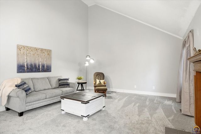 3101 SW Wanamaker Dr Apt 113, Topeka, KS 66614