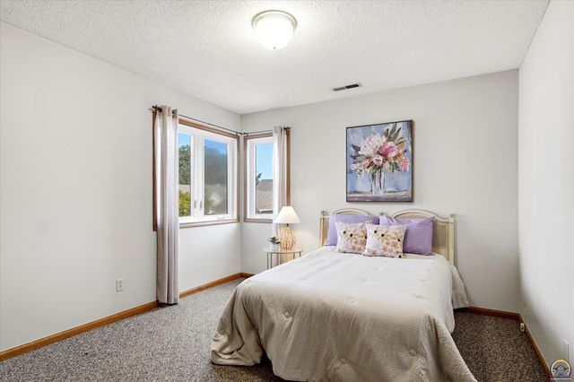 3101 SW Wanamaker Dr Apt 113, Topeka, KS 66614